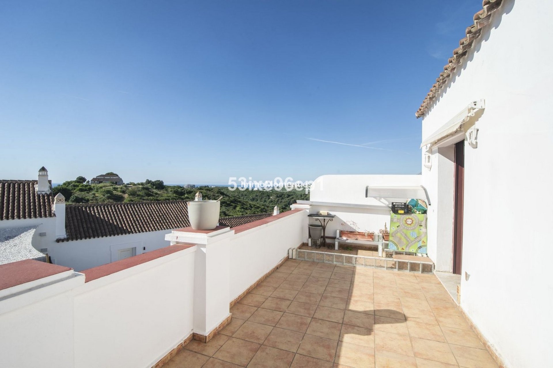 Resale - Townhouse - Casares - Doña Julia