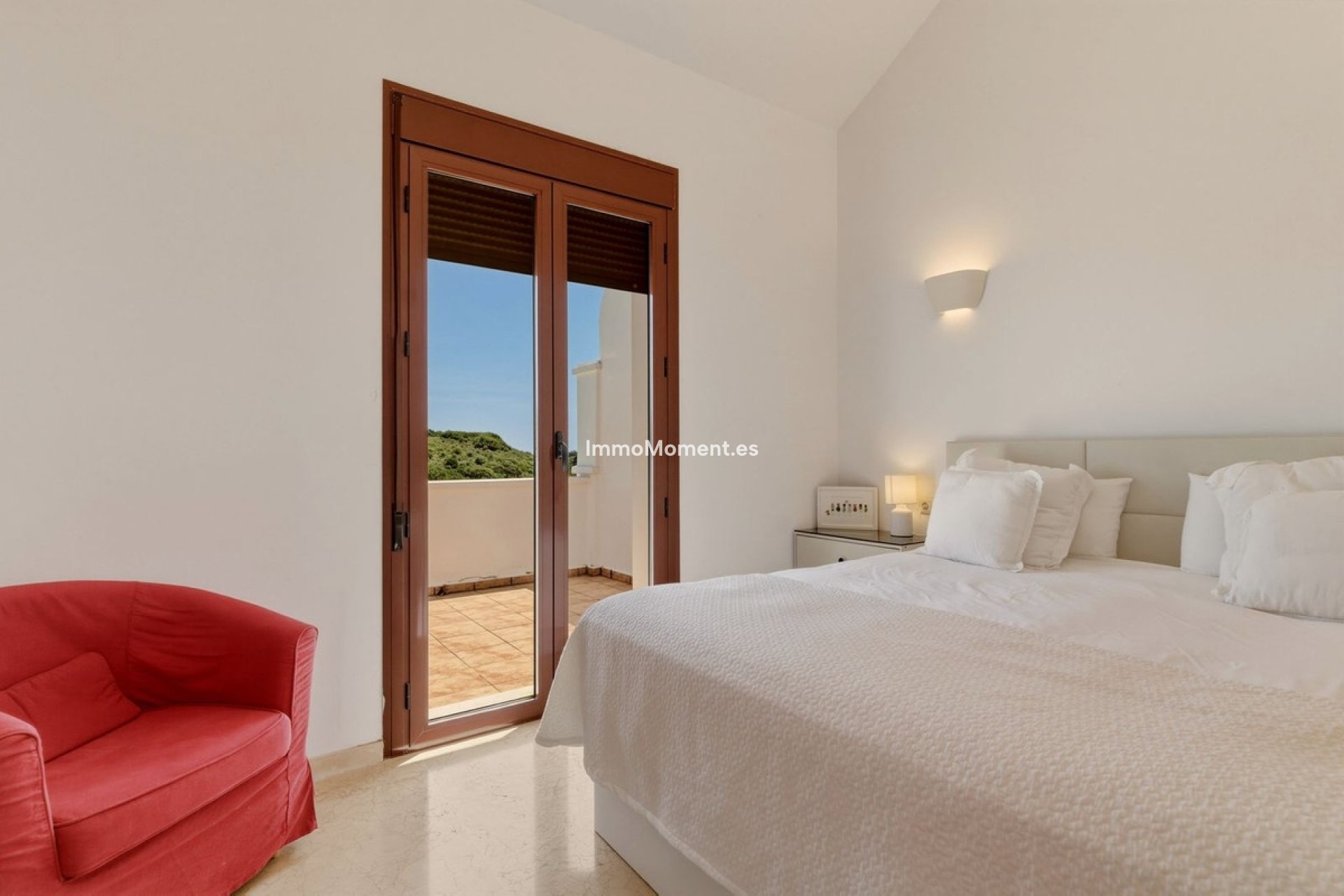 Resale - Townhouse - Casares - Doña Julia