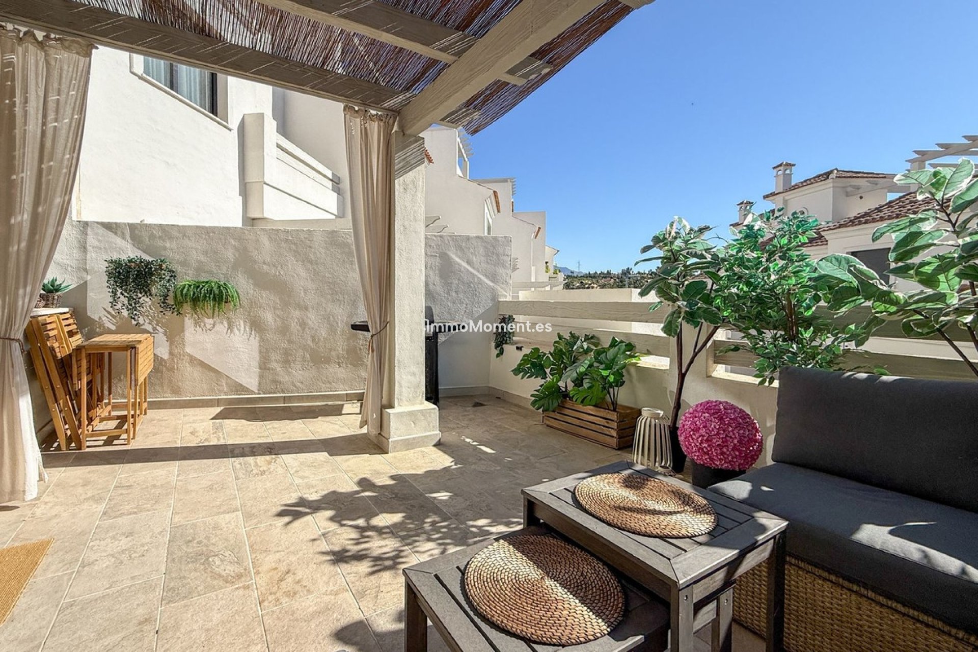 Resale - Townhouse - El Paraiso - New Golden Mile