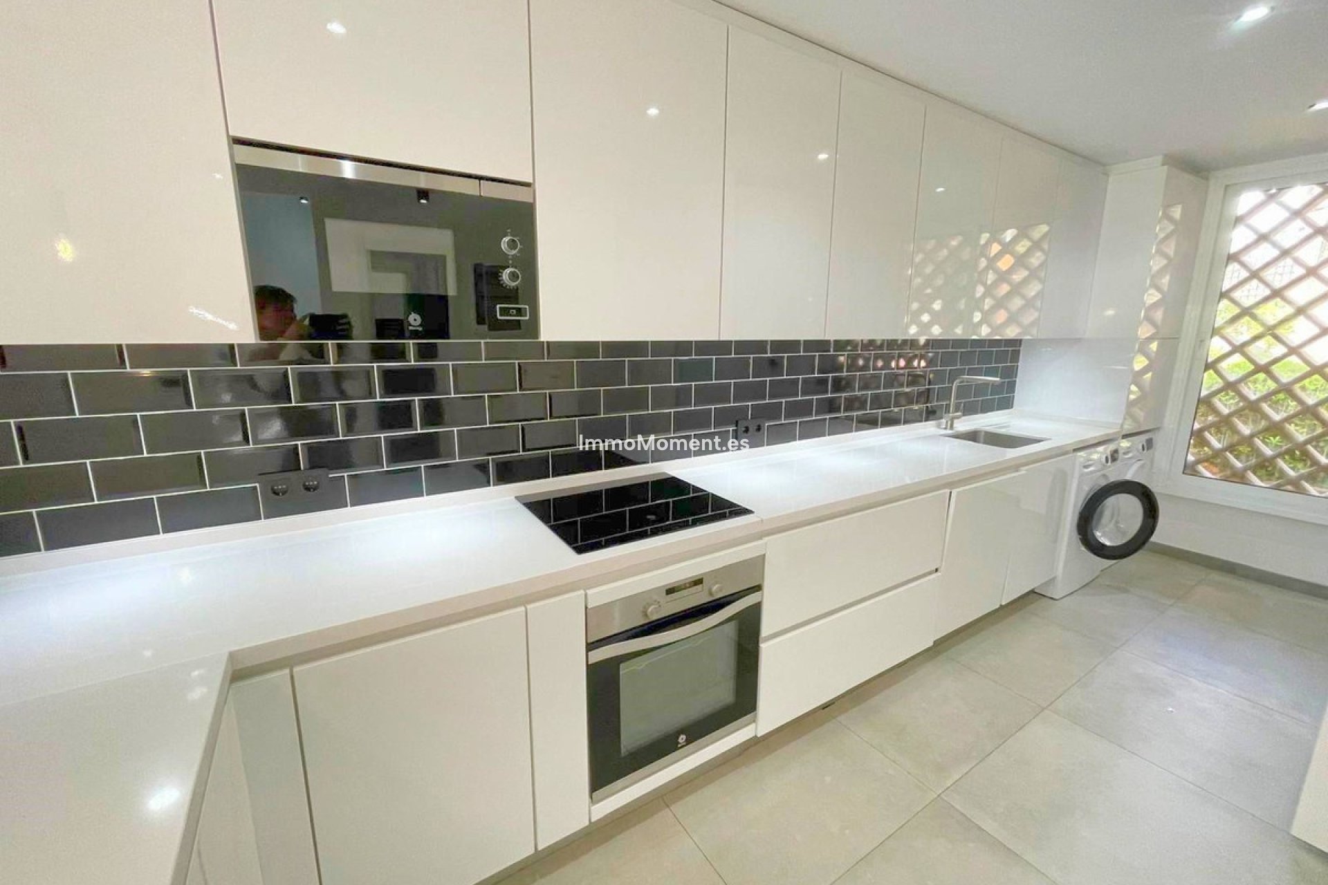 Resale - Townhouse - El Paraiso - New Golden Mile