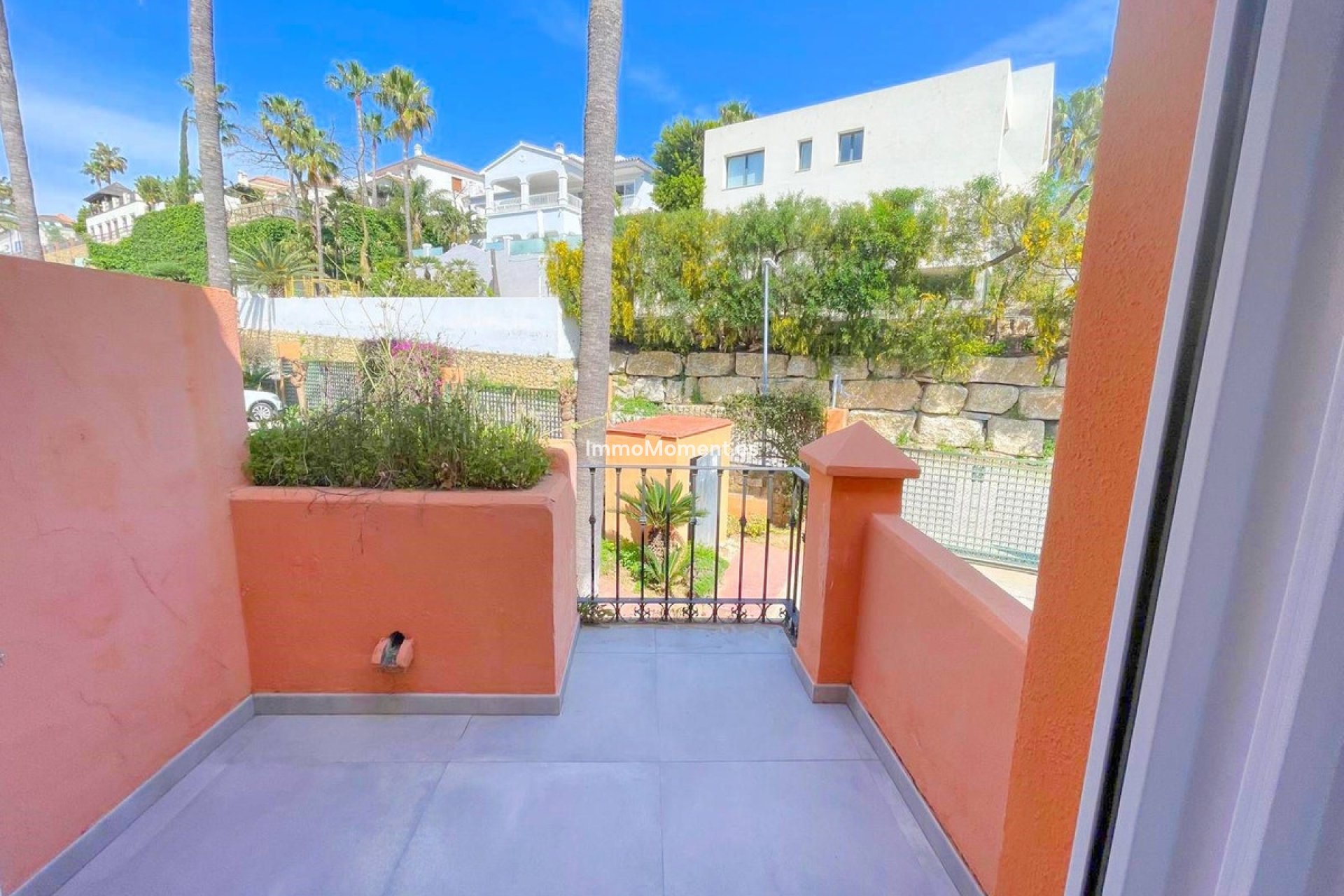 Resale - Townhouse - El Paraiso - New Golden Mile