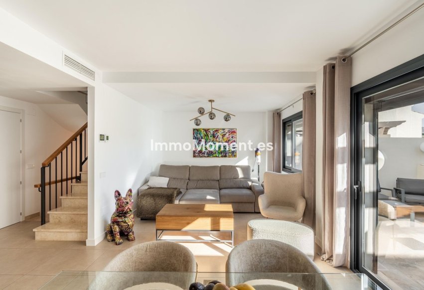 Resale - Townhouse - El Paraiso - New Golden Mile
