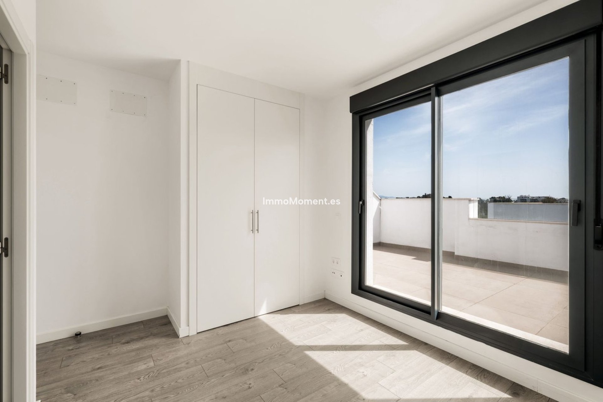 Resale - Townhouse - Estepona - Cancelada