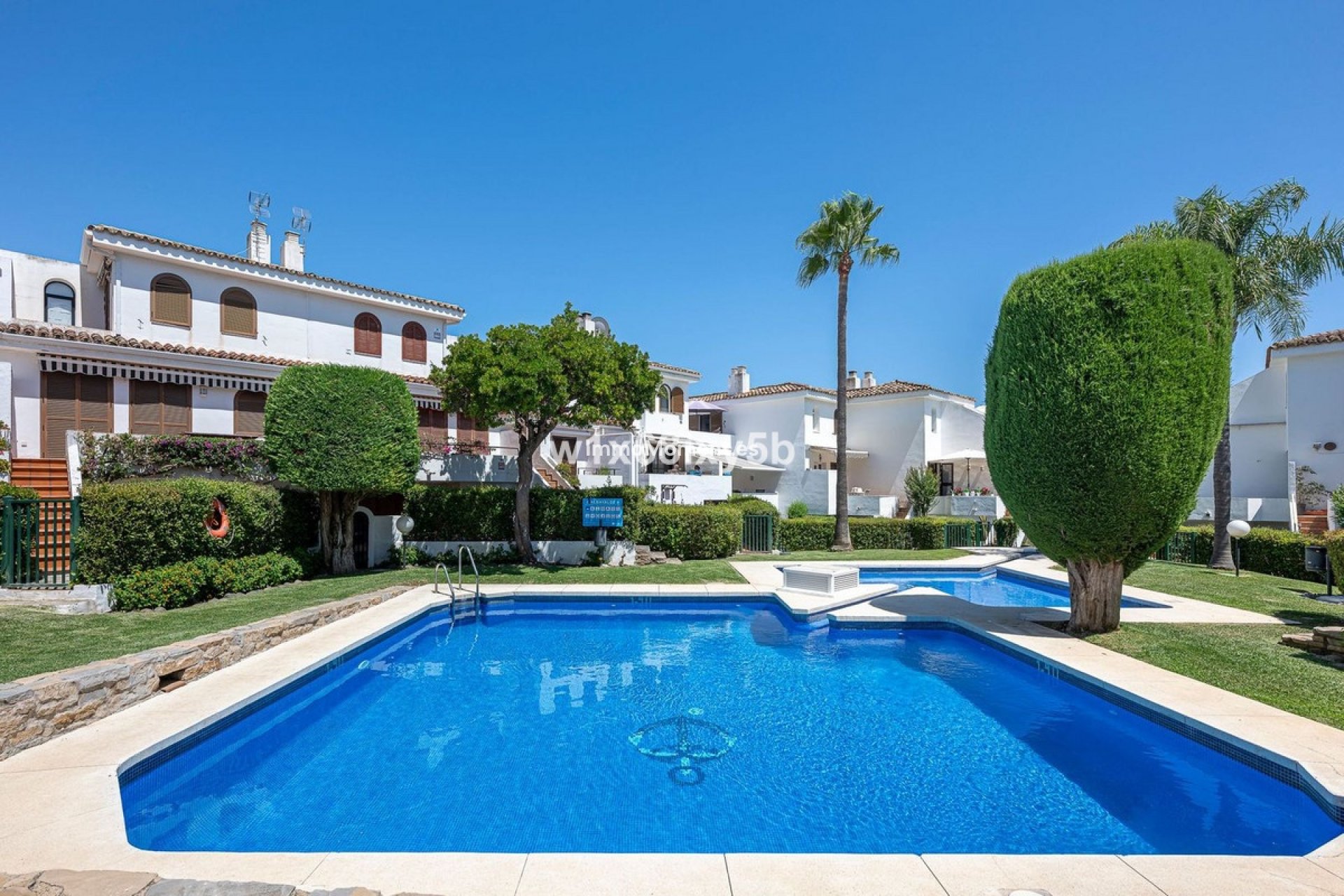 Resale - Townhouse - Estepona - Cancelada