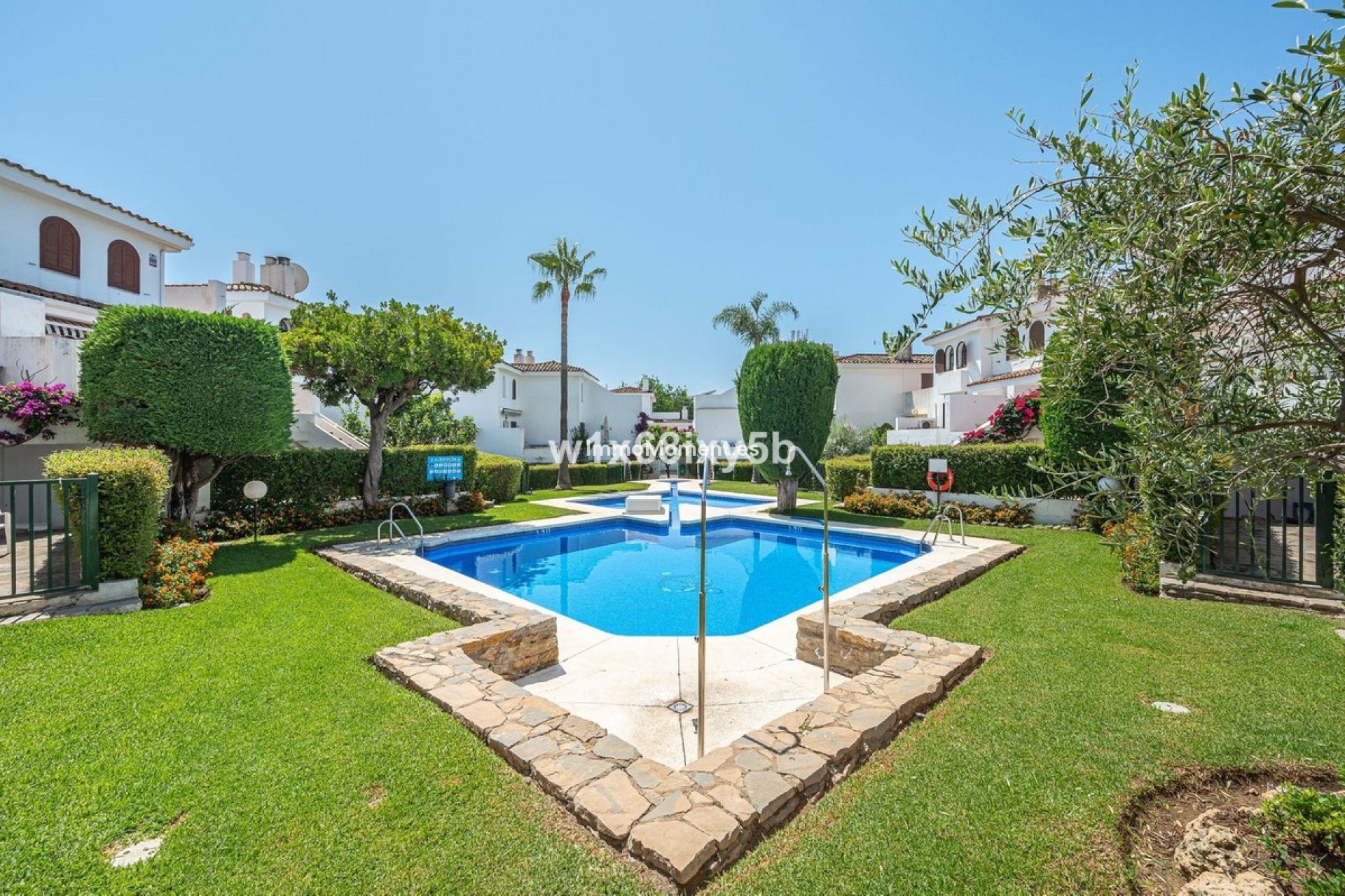 Resale - Townhouse - Estepona - Cancelada