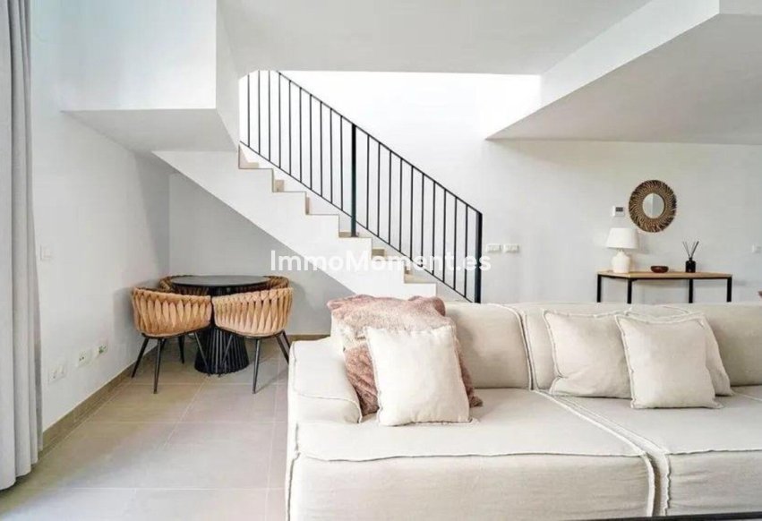 Resale - Townhouse - Estepona - Cancelada