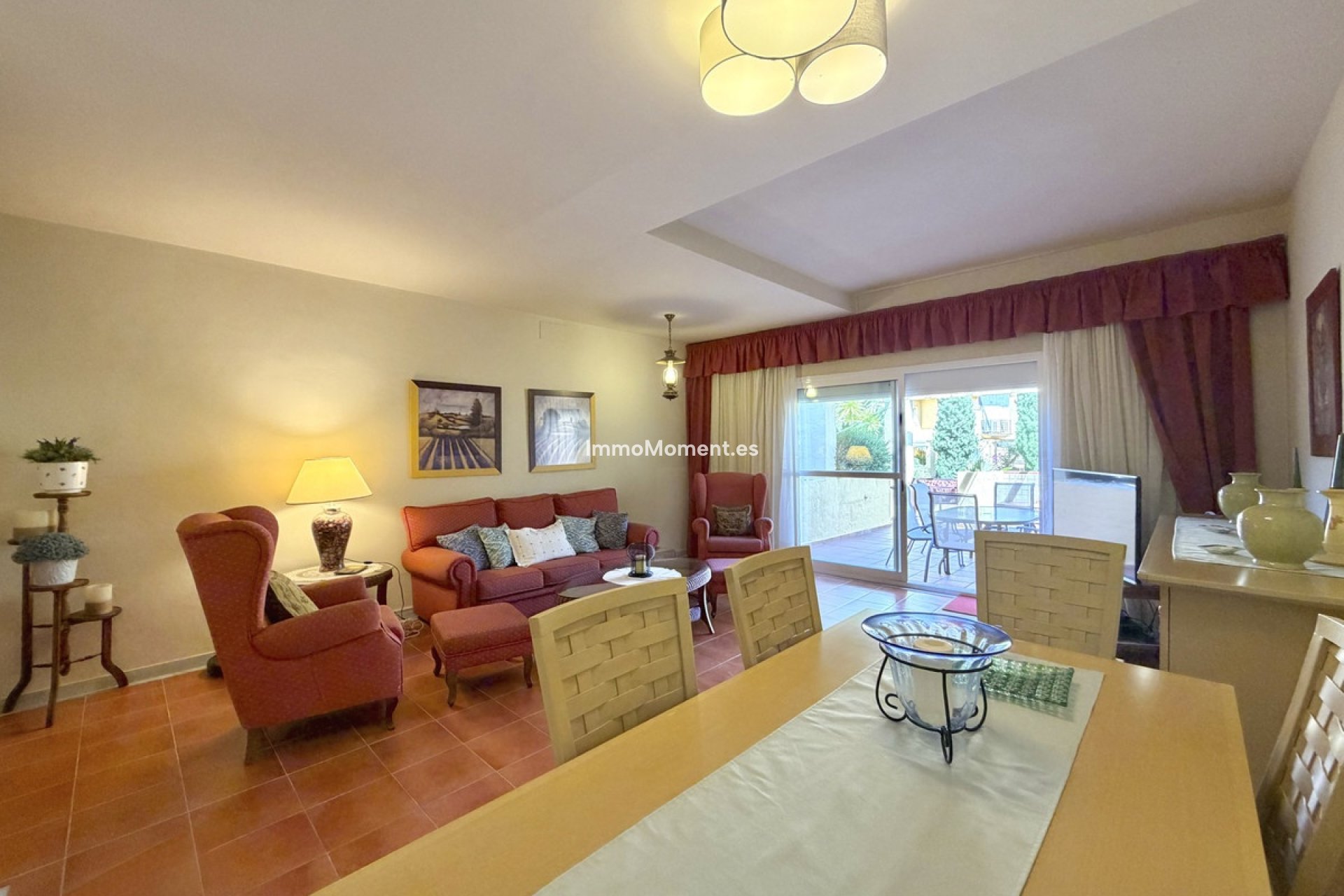 Resale - Townhouse - Estepona - Cancelada