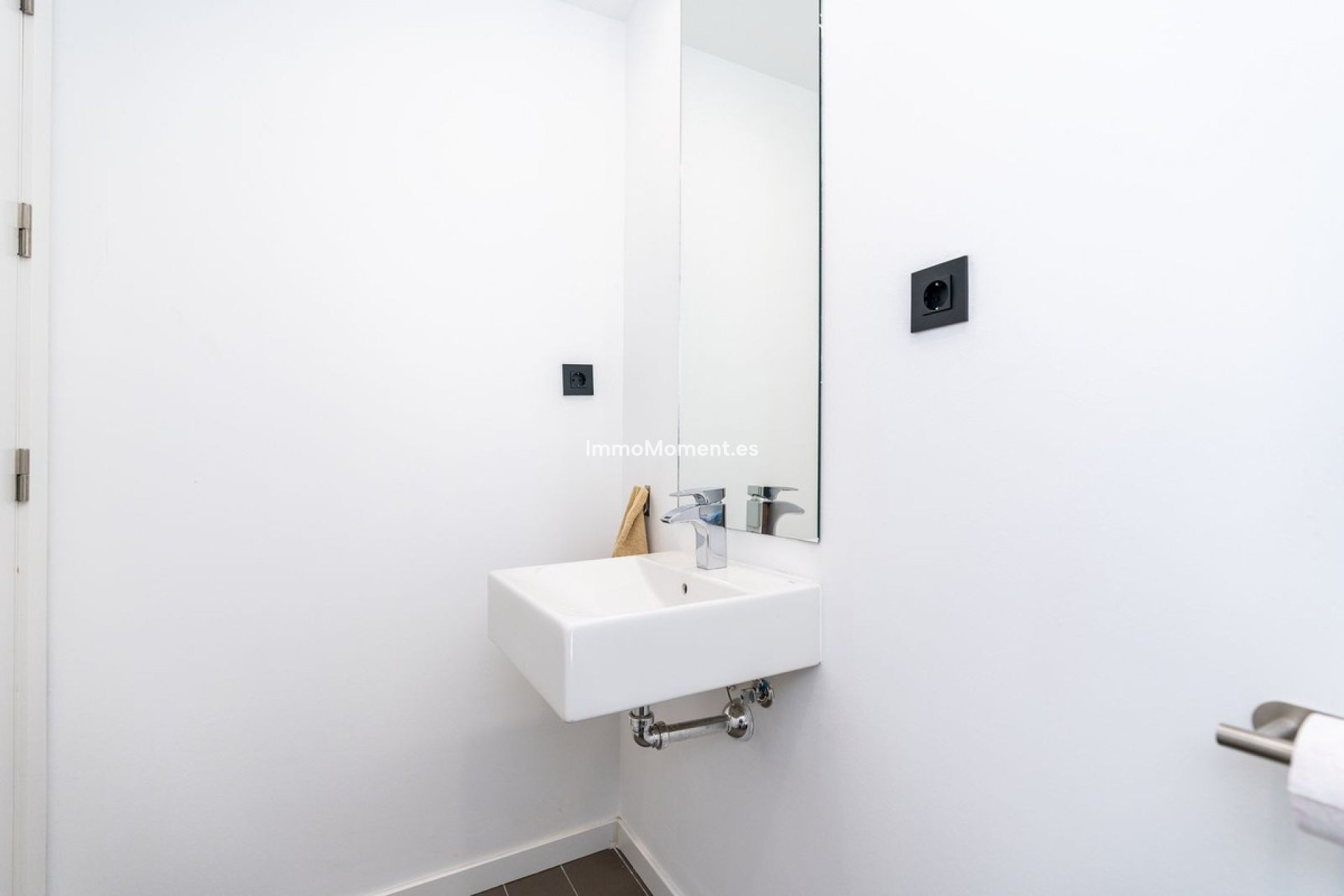 Resale - Townhouse - Estepona - Cancelada