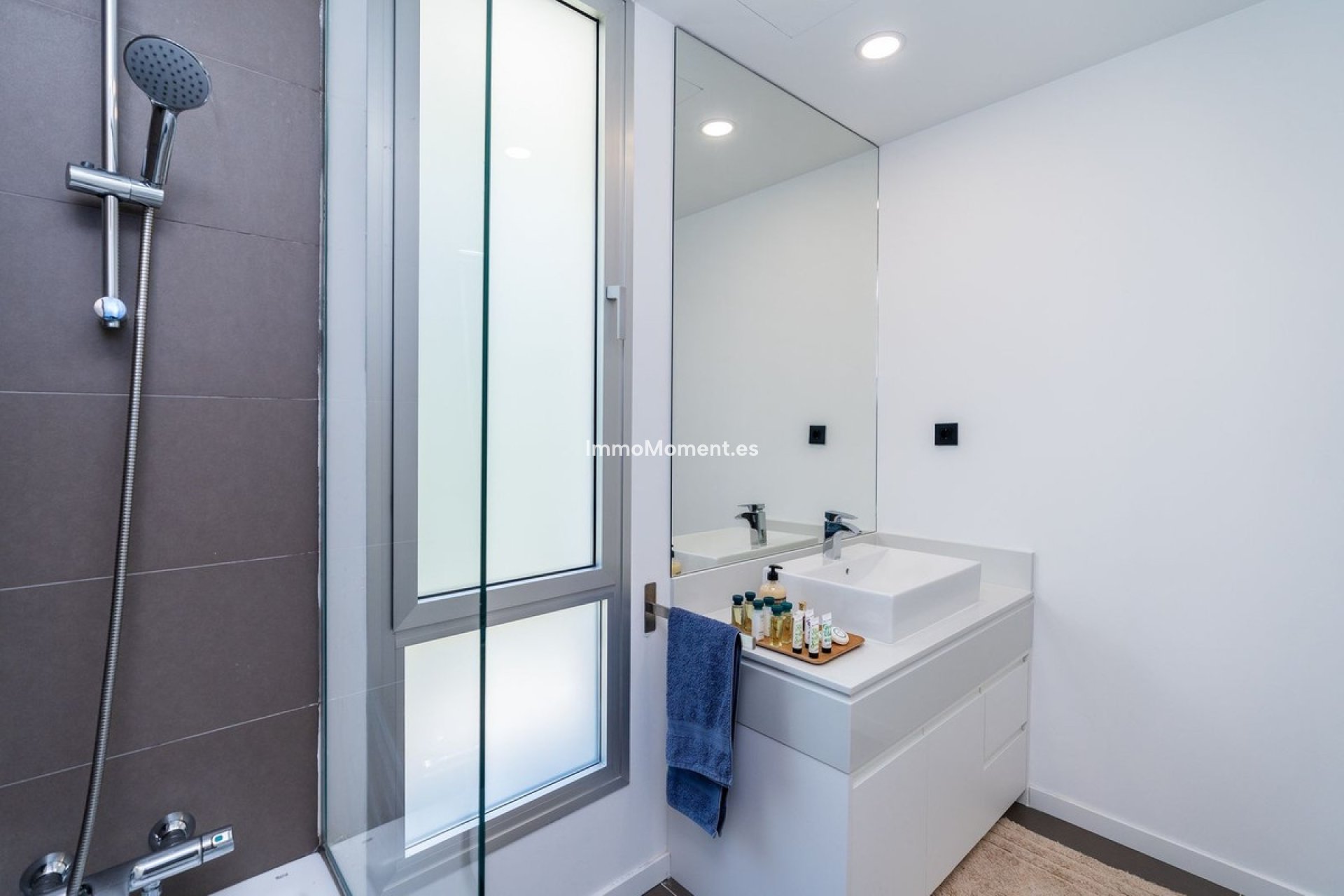 Resale - Townhouse - Estepona - Cancelada