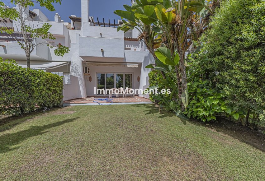 Resale - Townhouse - Estepona - Costalita