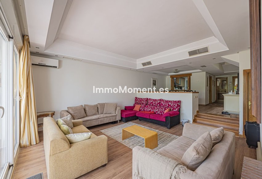 Resale - Townhouse - Estepona - Costalita