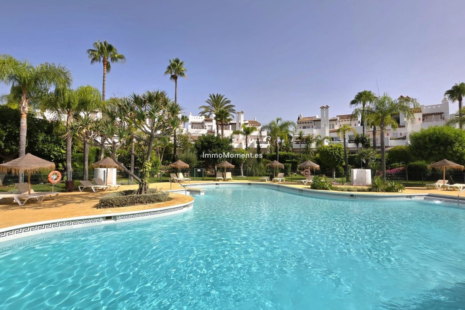 Resale - Townhouse - Estepona - Costalita