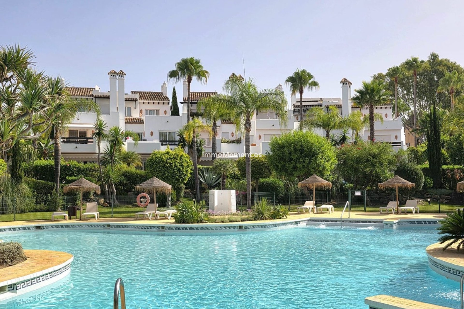 Resale - Townhouse - Estepona - Costalita