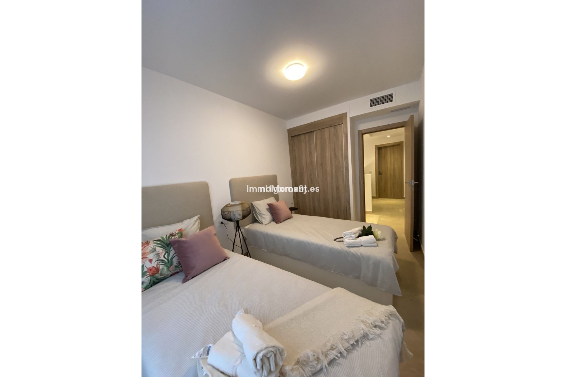 Resale - Townhouse - Estepona - Estepona Centro