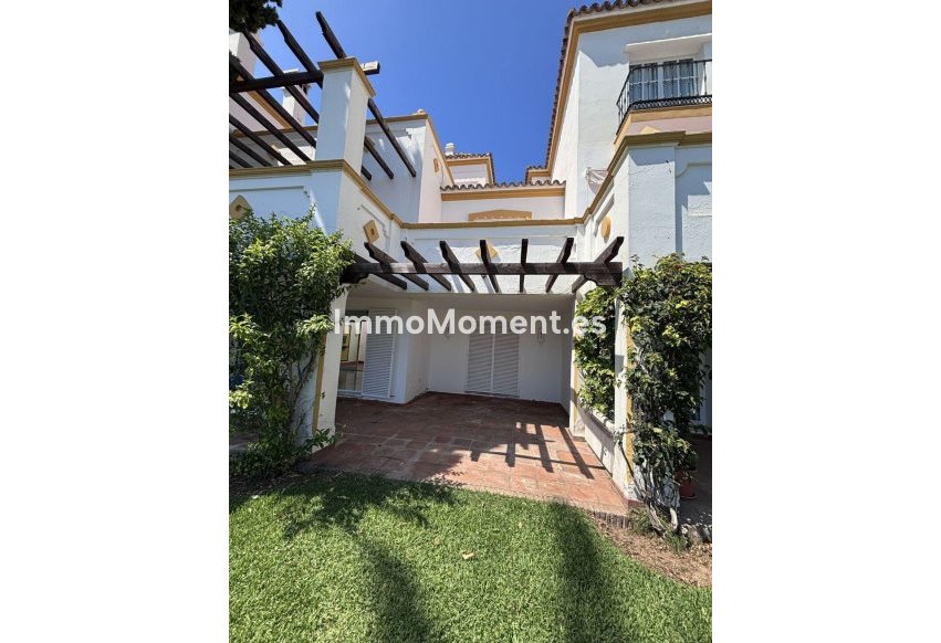 Resale - Townhouse - Estepona - Estepona Centro