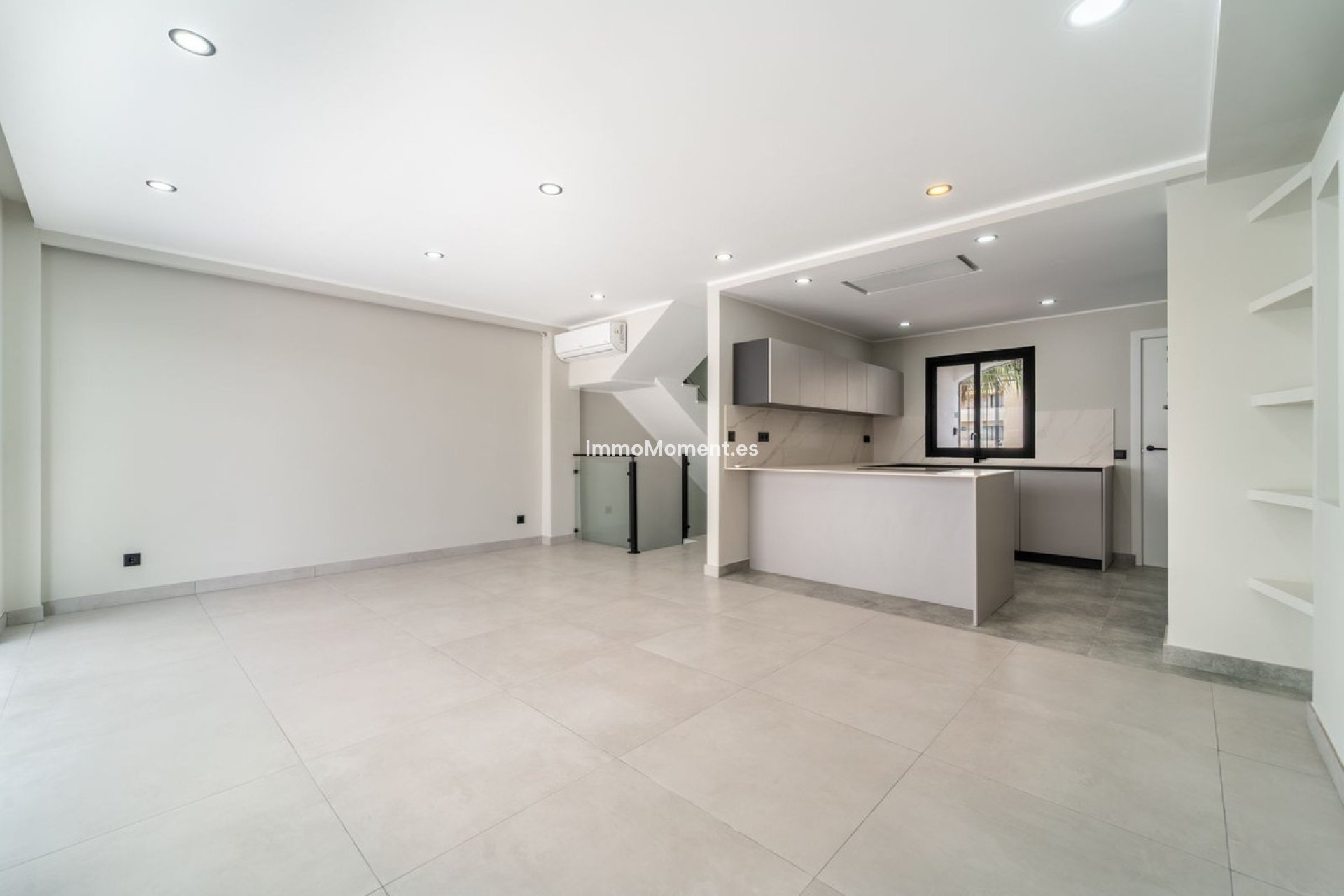 Resale - Townhouse - Estepona - Estepona Centro