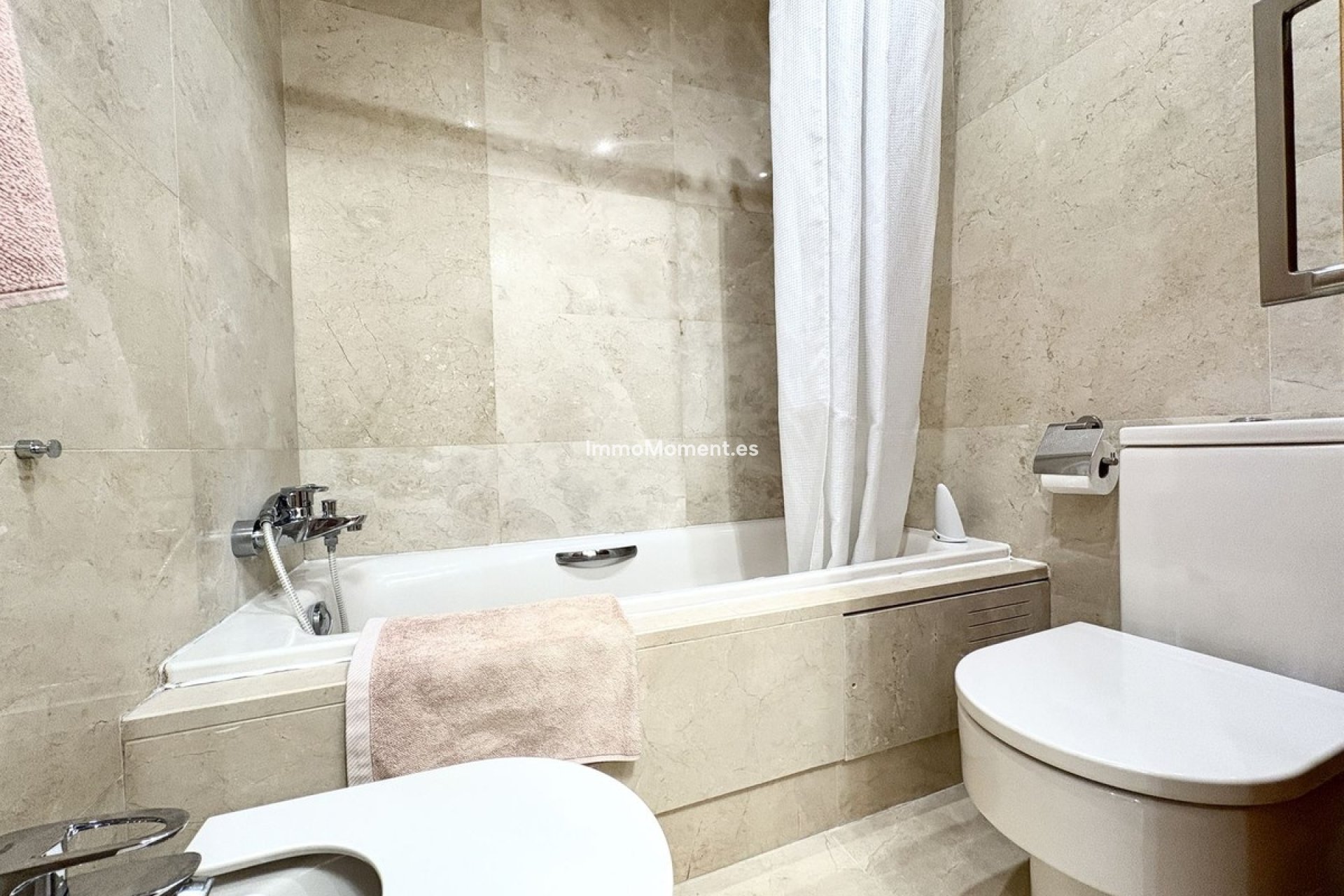 Resale - Townhouse - Estepona - Estepona Centro