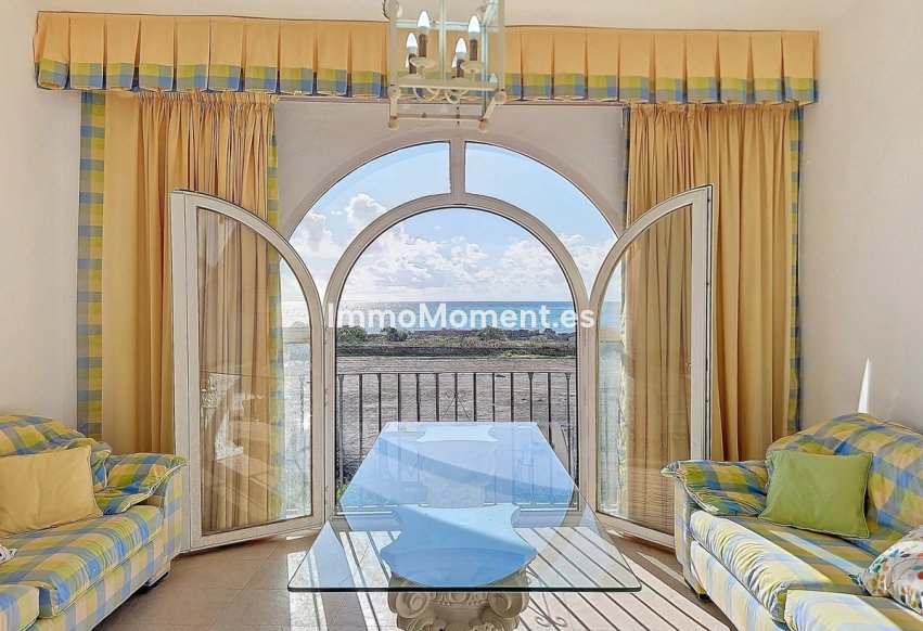 Resale - Townhouse - Estepona - Estepona Centro