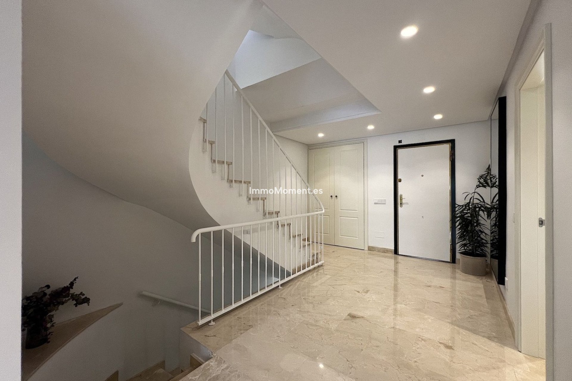 Resale - Townhouse - Estepona - Estepona Centro