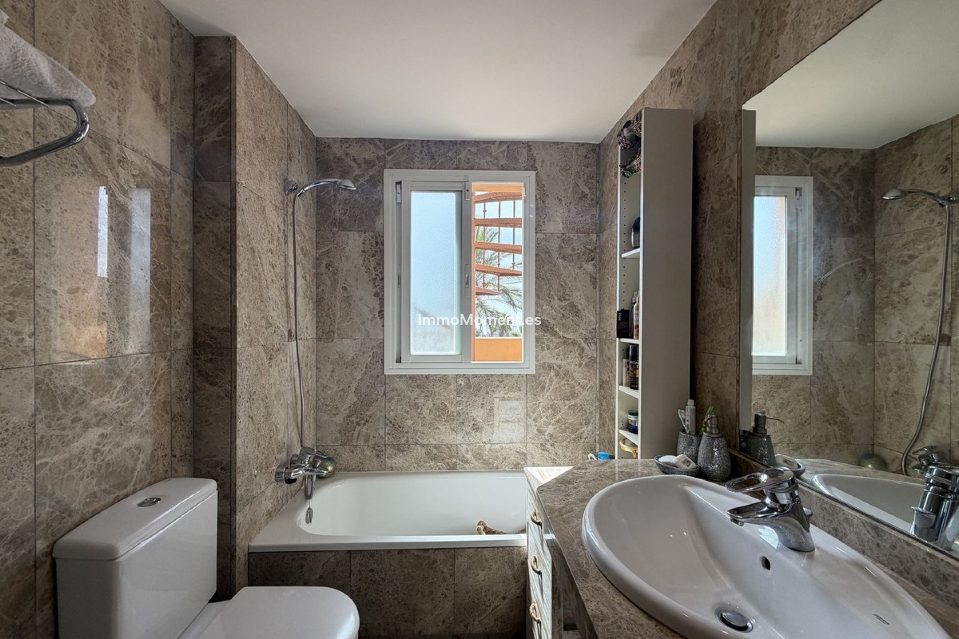 Resale - Townhouse - Estepona - Estepona Centro