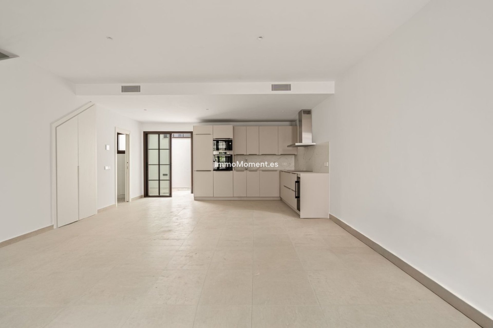 Resale - Townhouse - Estepona - Estepona Centro