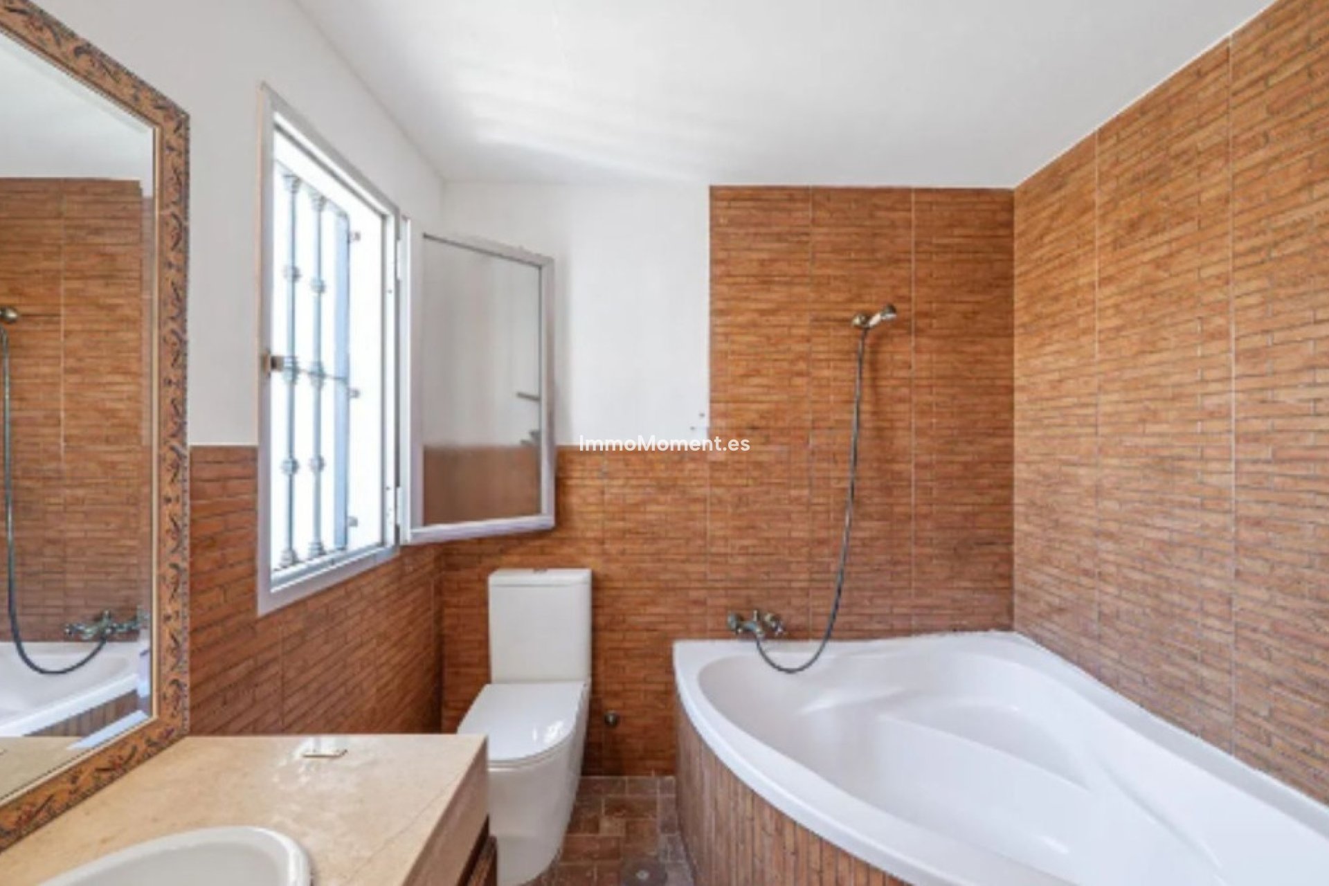 Resale - Townhouse - Estepona - Estepona Centro