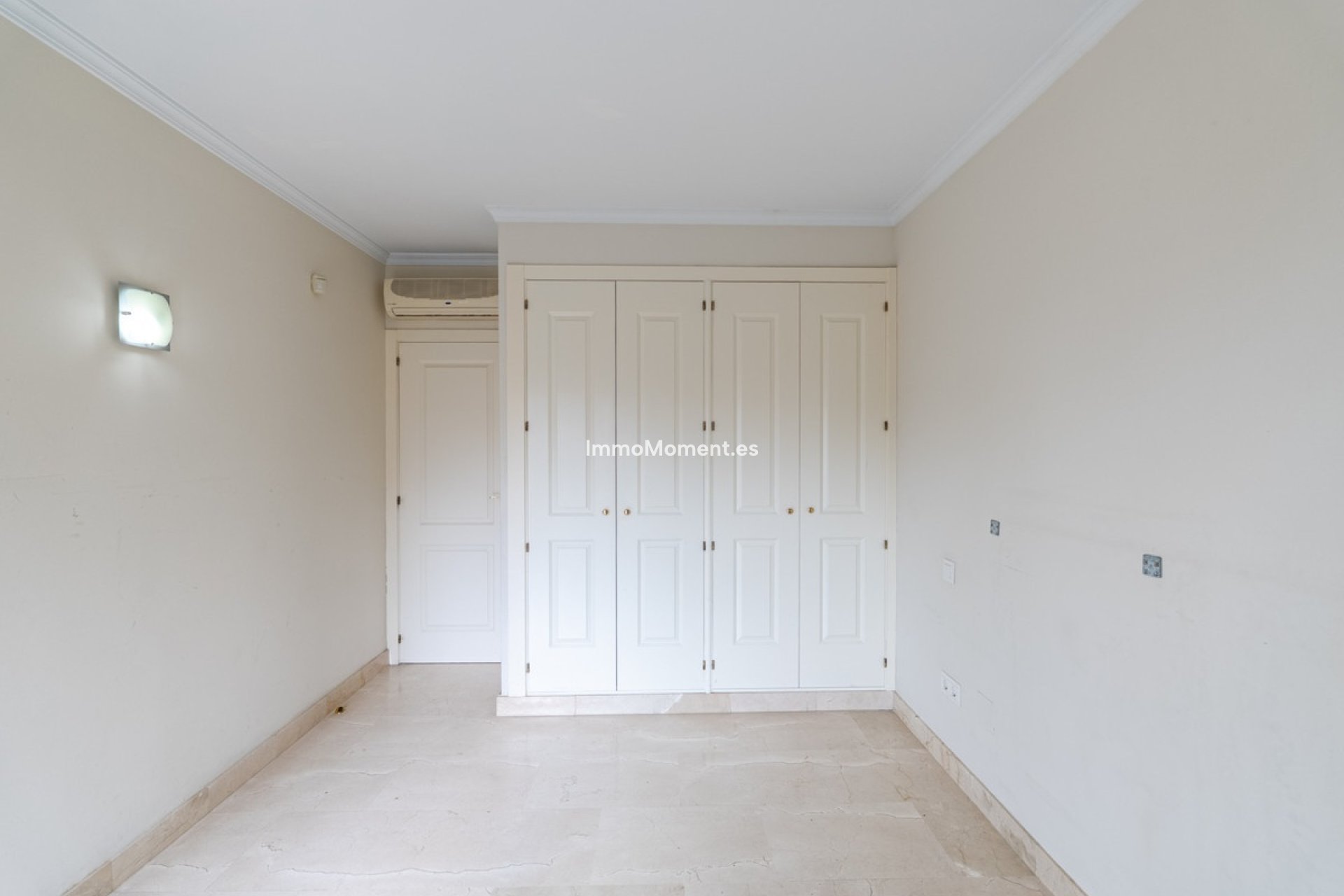 Resale - Townhouse - Estepona - Estepona Centro