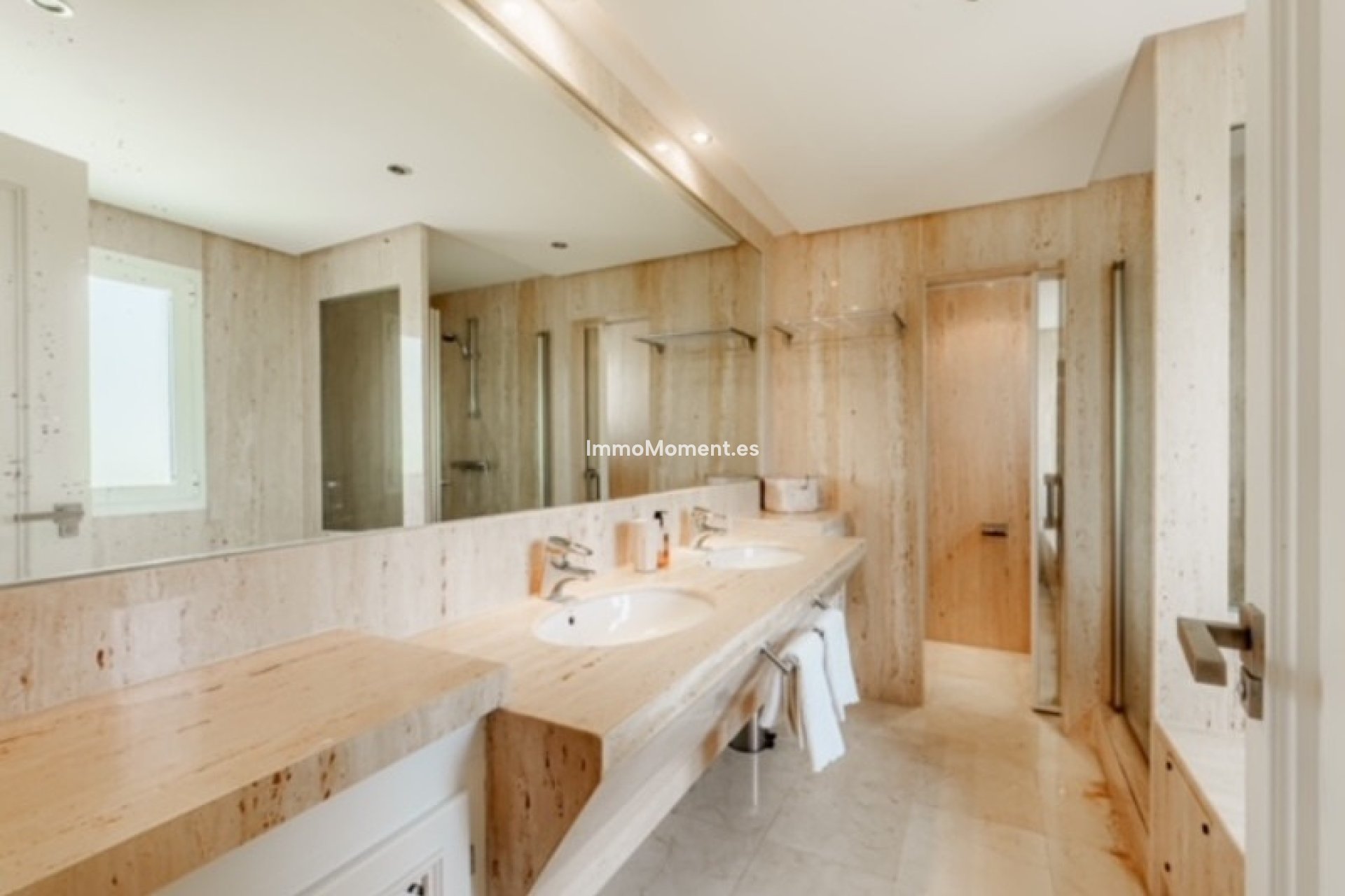 Resale - Townhouse - Estepona - Estepona Centro