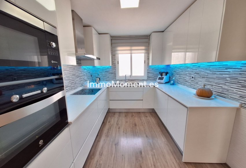 Resale - Townhouse - Estepona - Estepona Centro