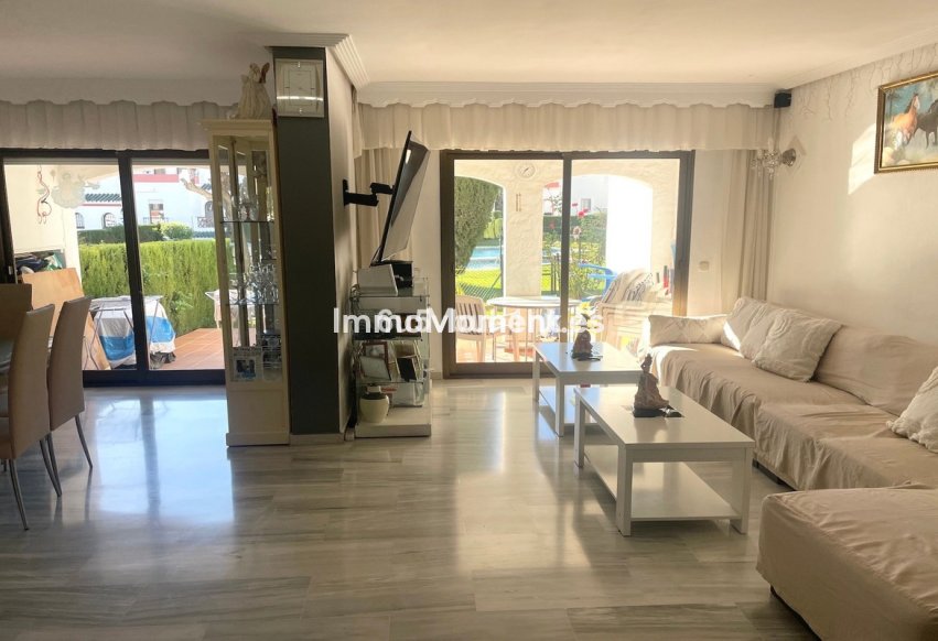 Resale - Townhouse - Estepona - Estepona Centro