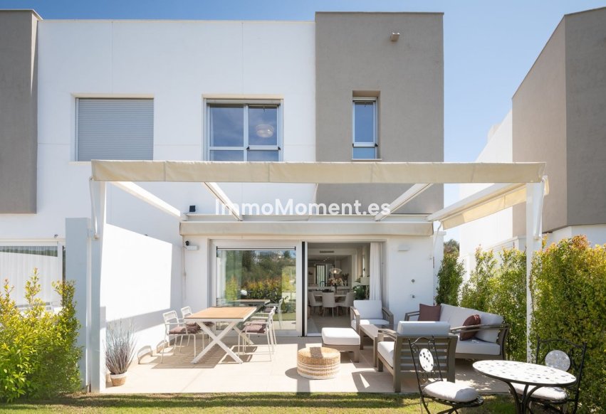 Resale - Townhouse - Estepona - Estepona Centro