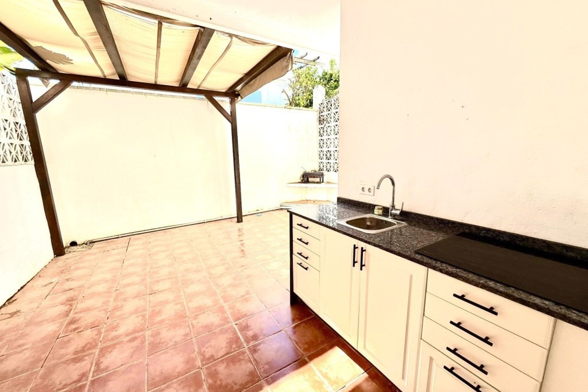 Resale - Townhouse - Estepona - Estepona Centro