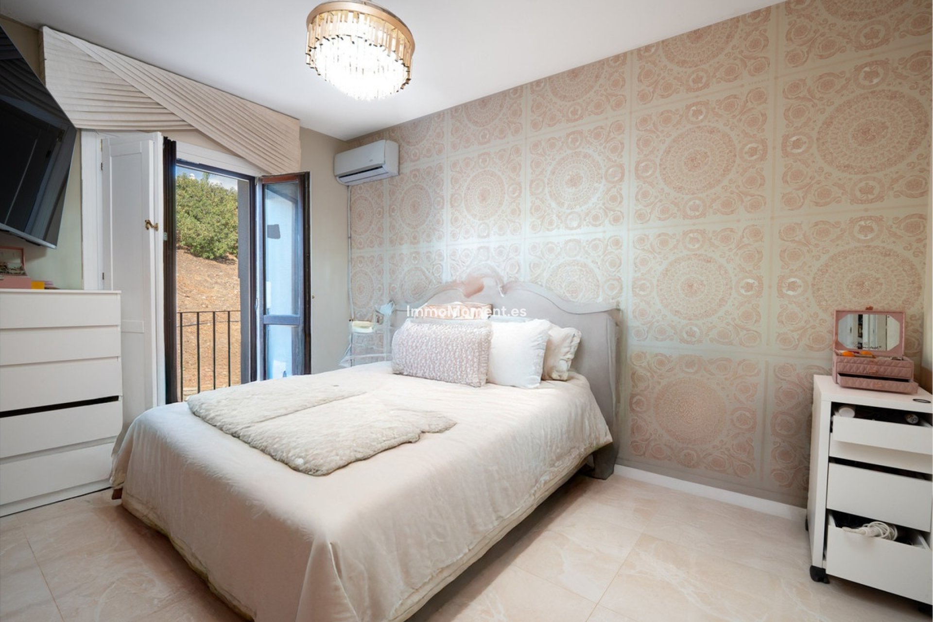 Resale - Townhouse - Estepona - Estepona Centro