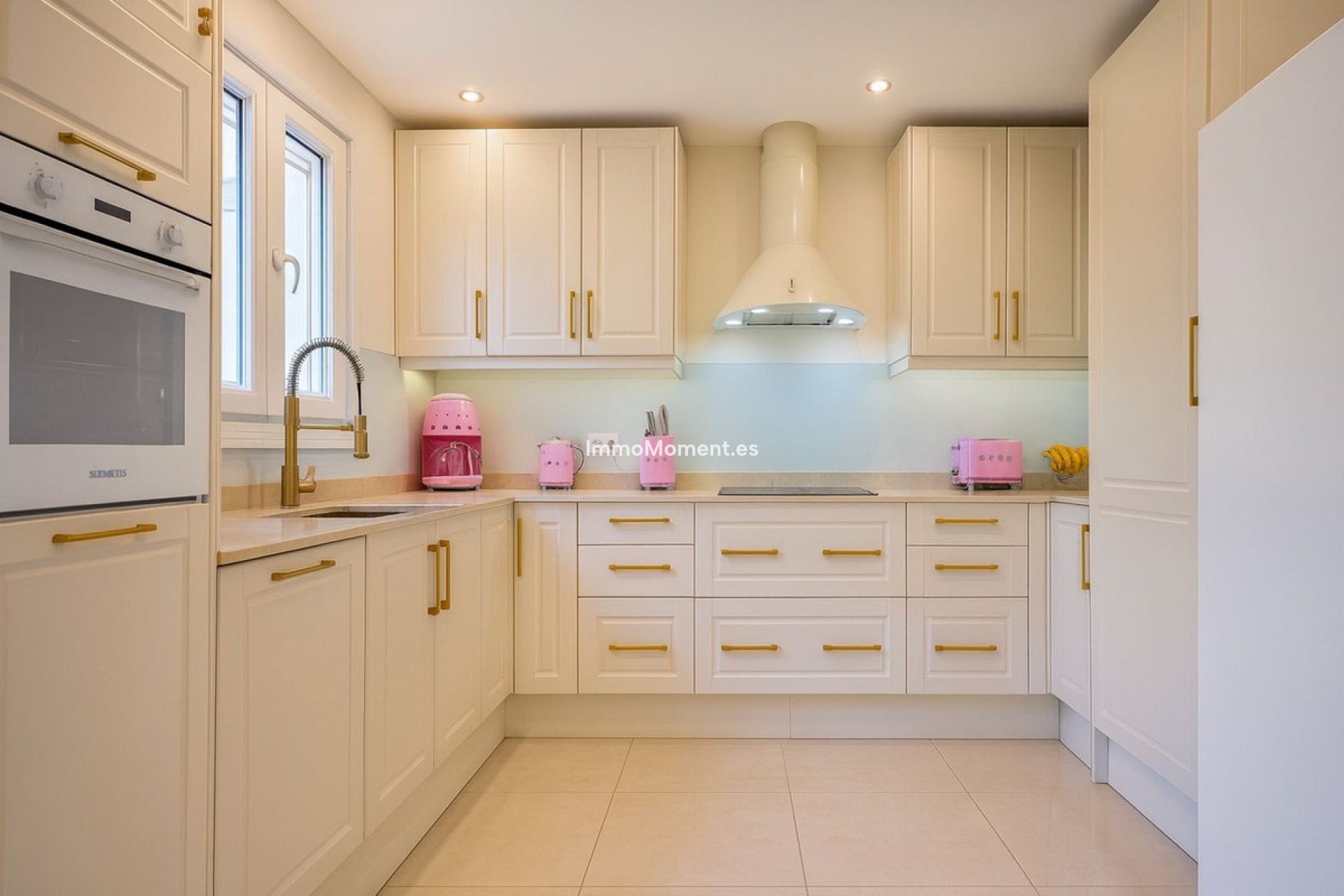 Resale - Townhouse - Estepona - Estepona Centro