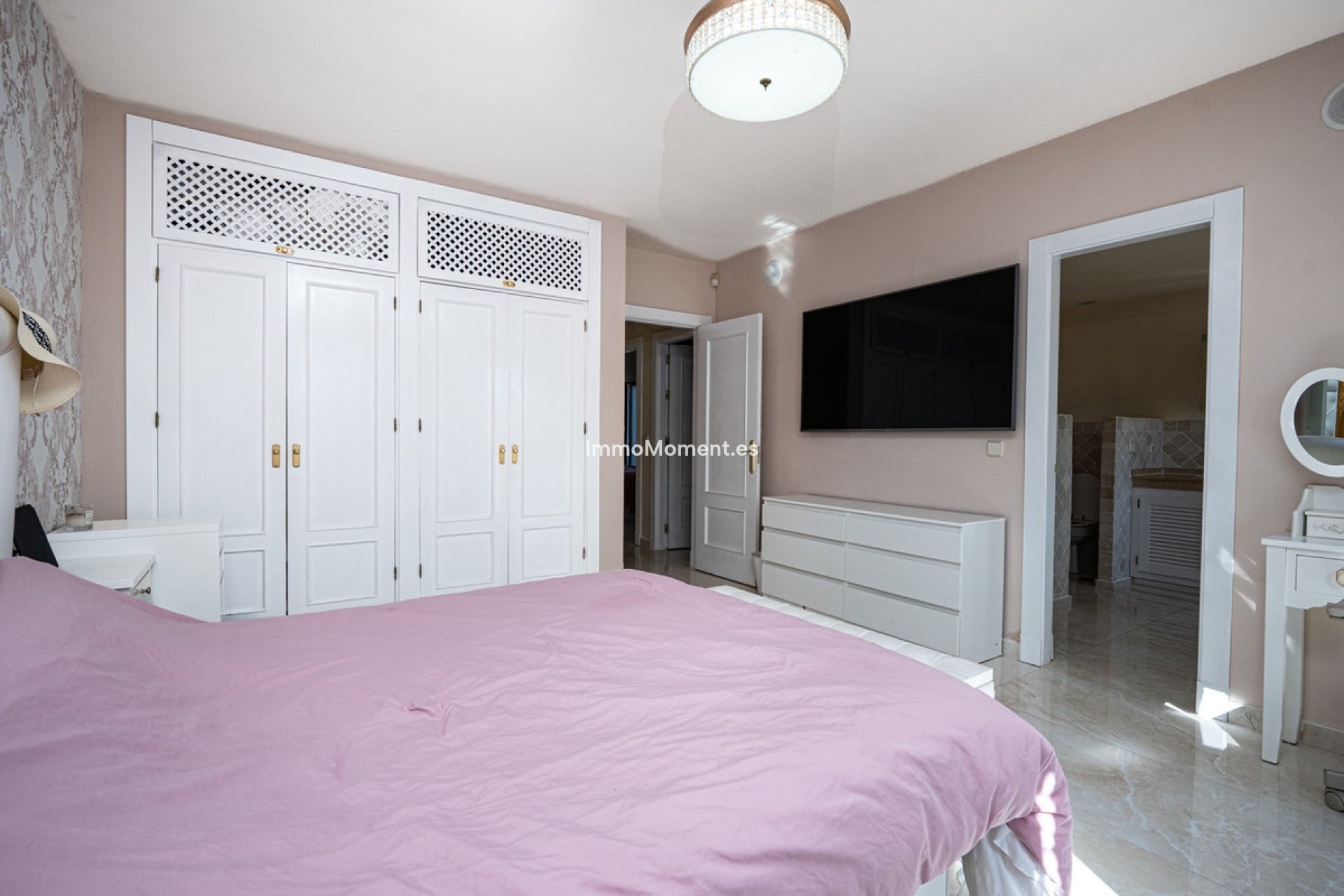 Resale - Townhouse - Estepona - Estepona Centro