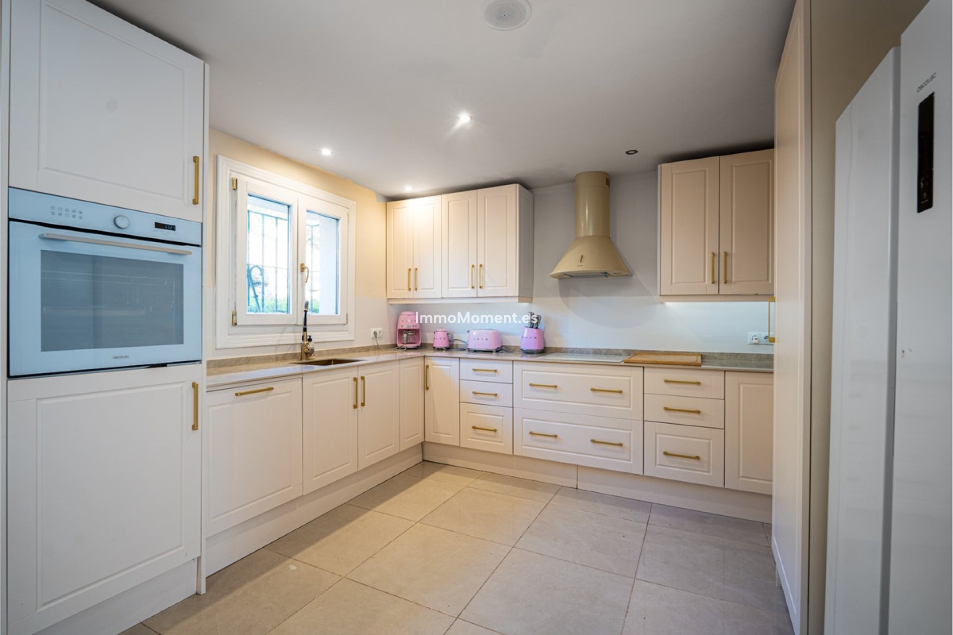 Resale - Townhouse - Estepona - Estepona Centro