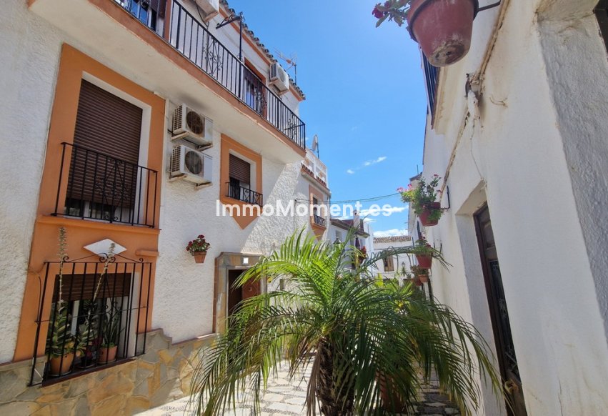 Resale - Townhouse - Estepona - Estepona Centro