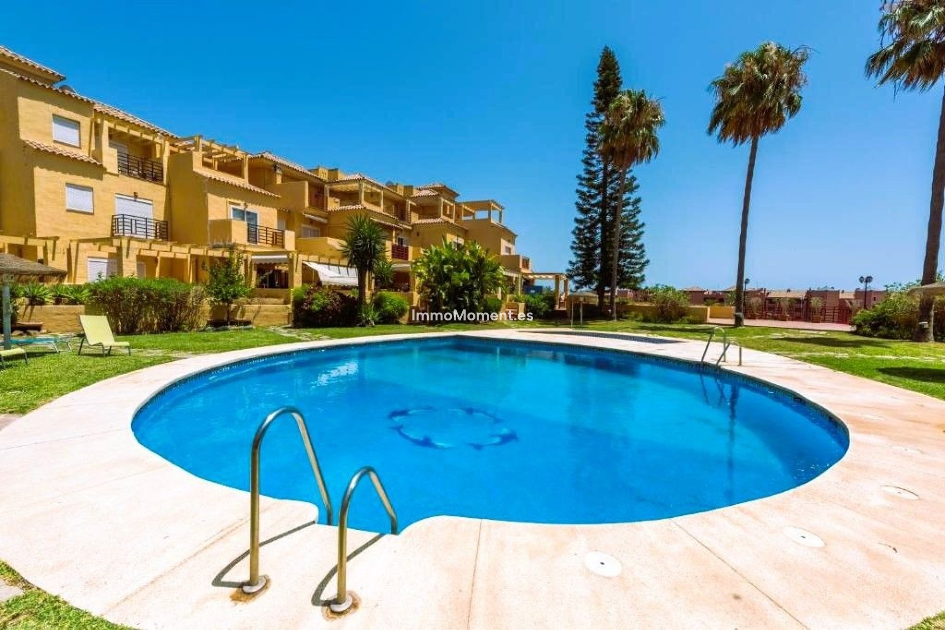 Resale - Townhouse - Estepona - Estepona Centro