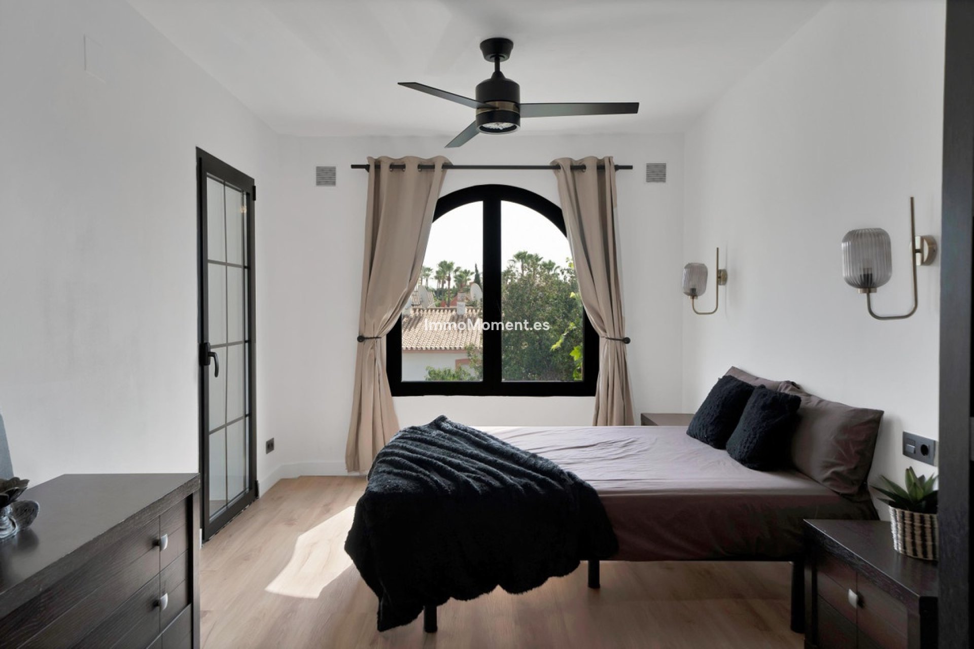 Resale - Townhouse - Estepona - Estepona Centro