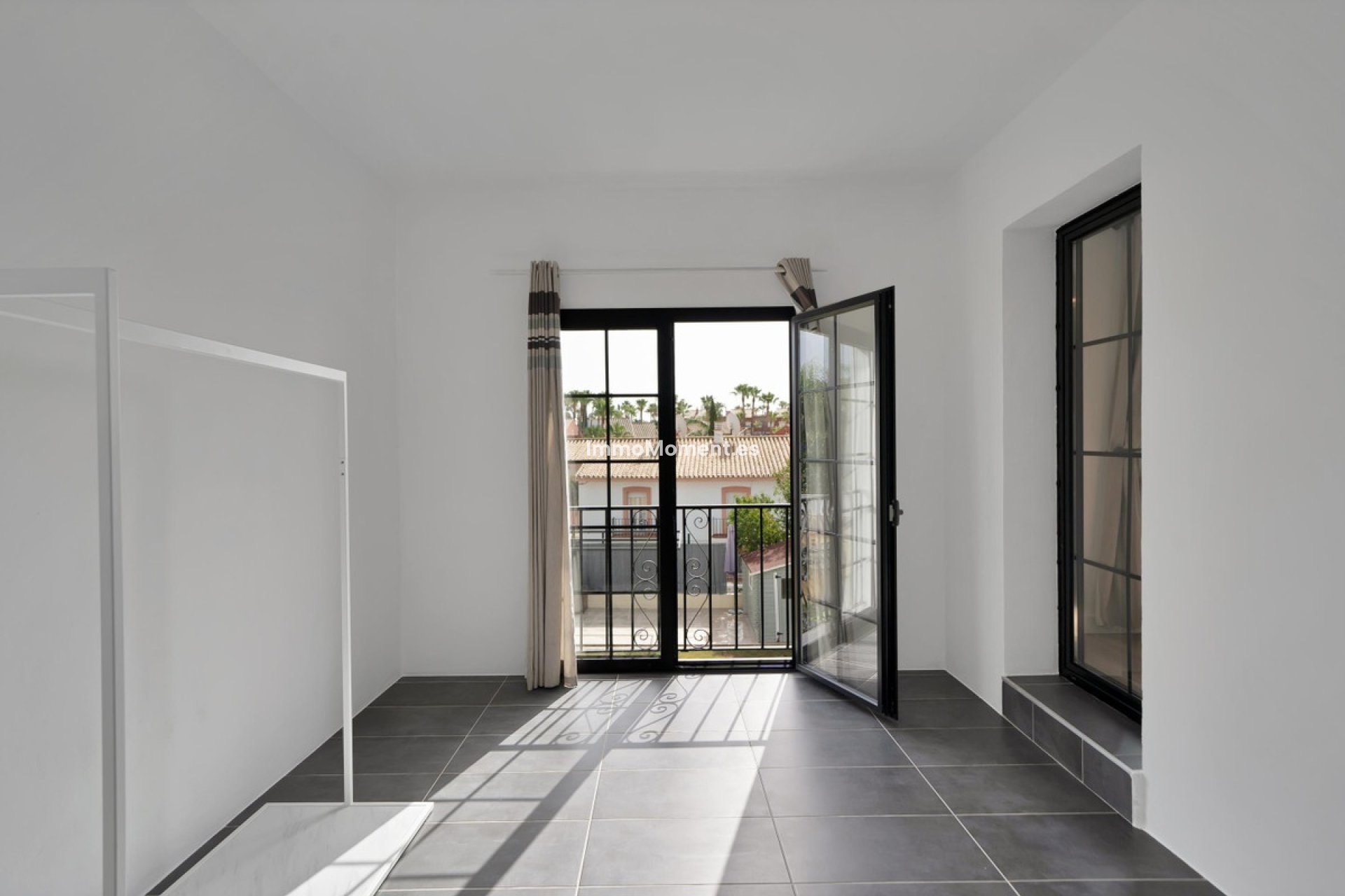 Resale - Townhouse - Estepona - Estepona Centro