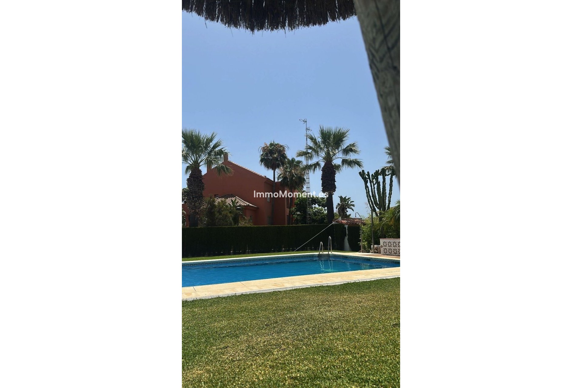 Resale - Townhouse - Estepona - Estepona Centro