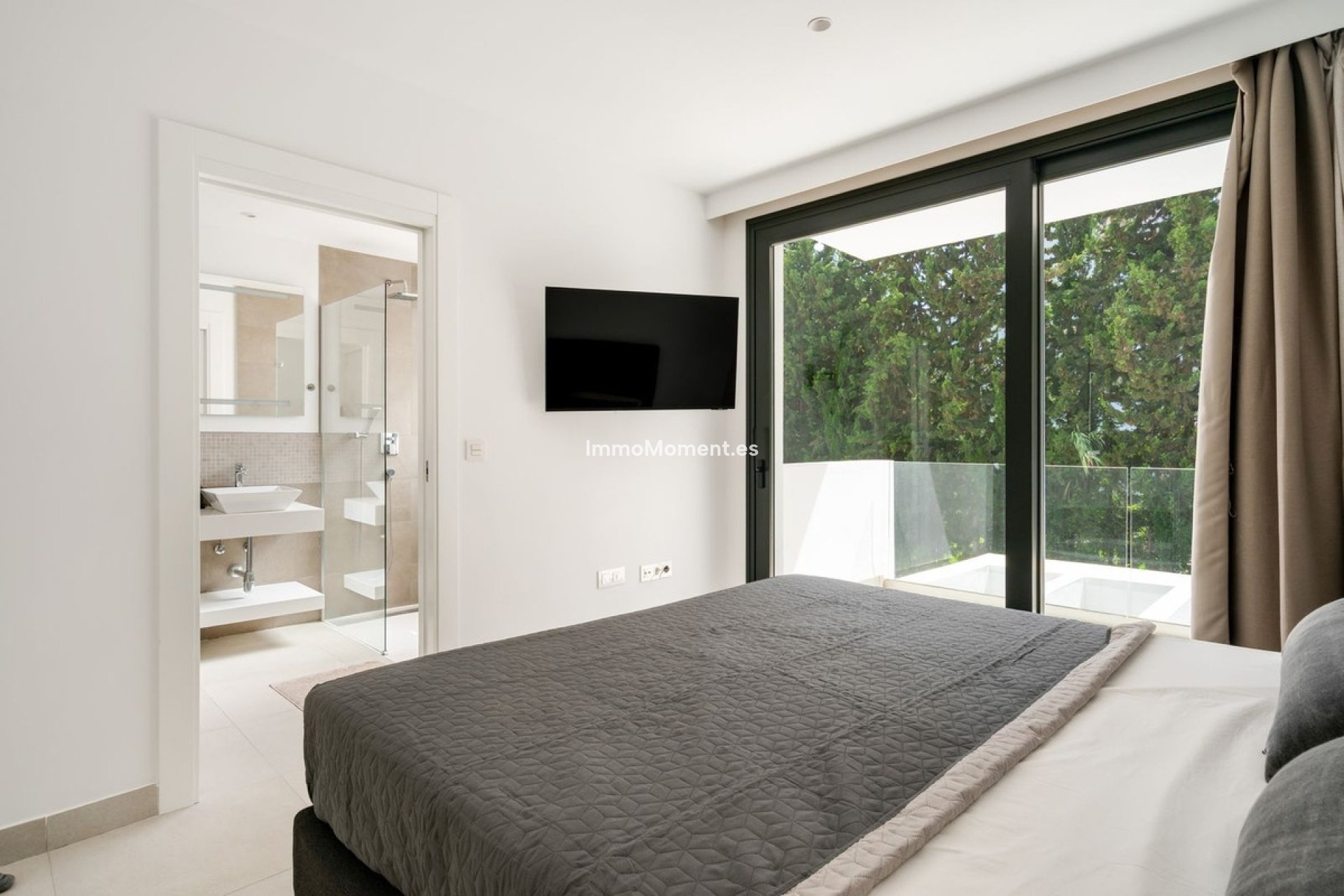 Resale - Townhouse - Estepona - Estepona Centro