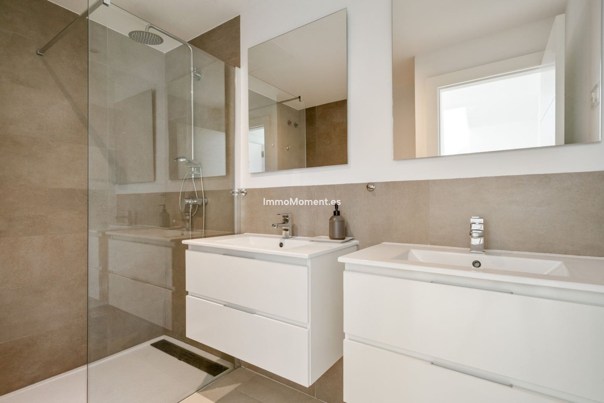Resale - Townhouse - Estepona - Estepona Centro