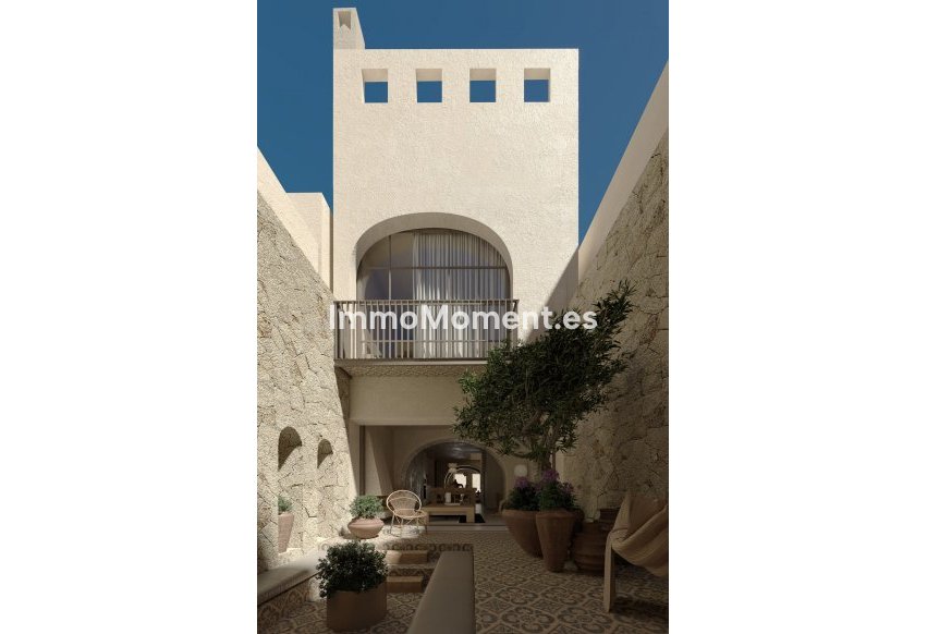 Resale - Townhouse - Estepona - Estepona Centro