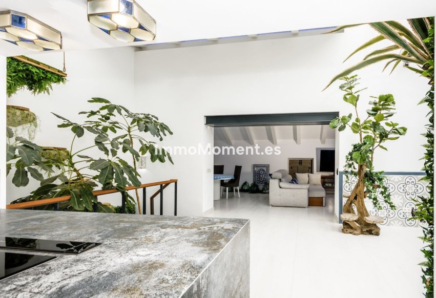 Resale - Townhouse - Estepona - Estepona Centro