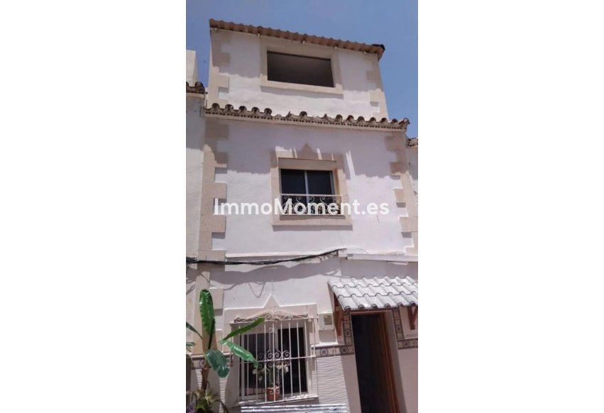 Resale - Townhouse - Estepona - Estepona Centro