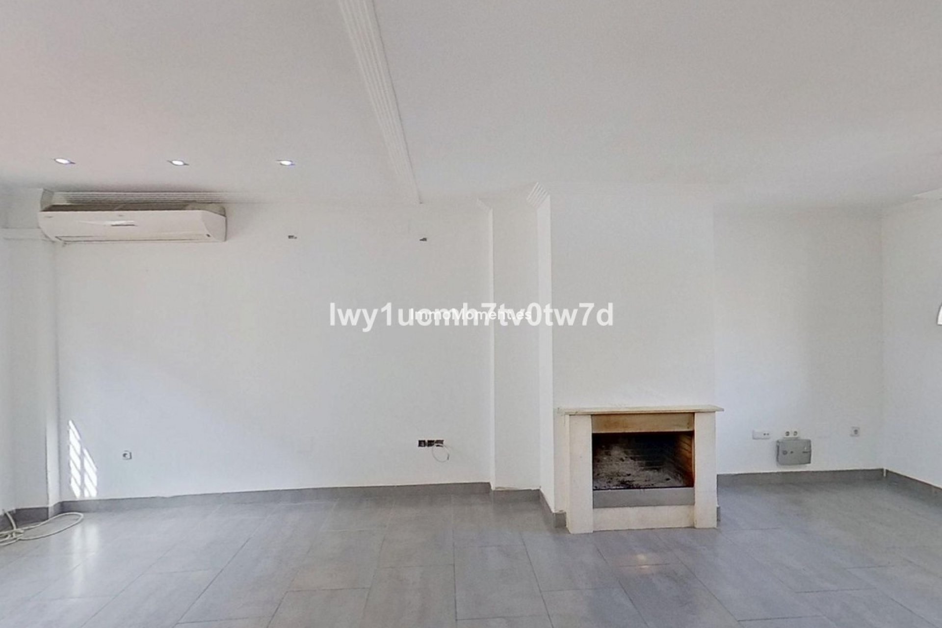 Resale - Townhouse - Inland  - Churriana