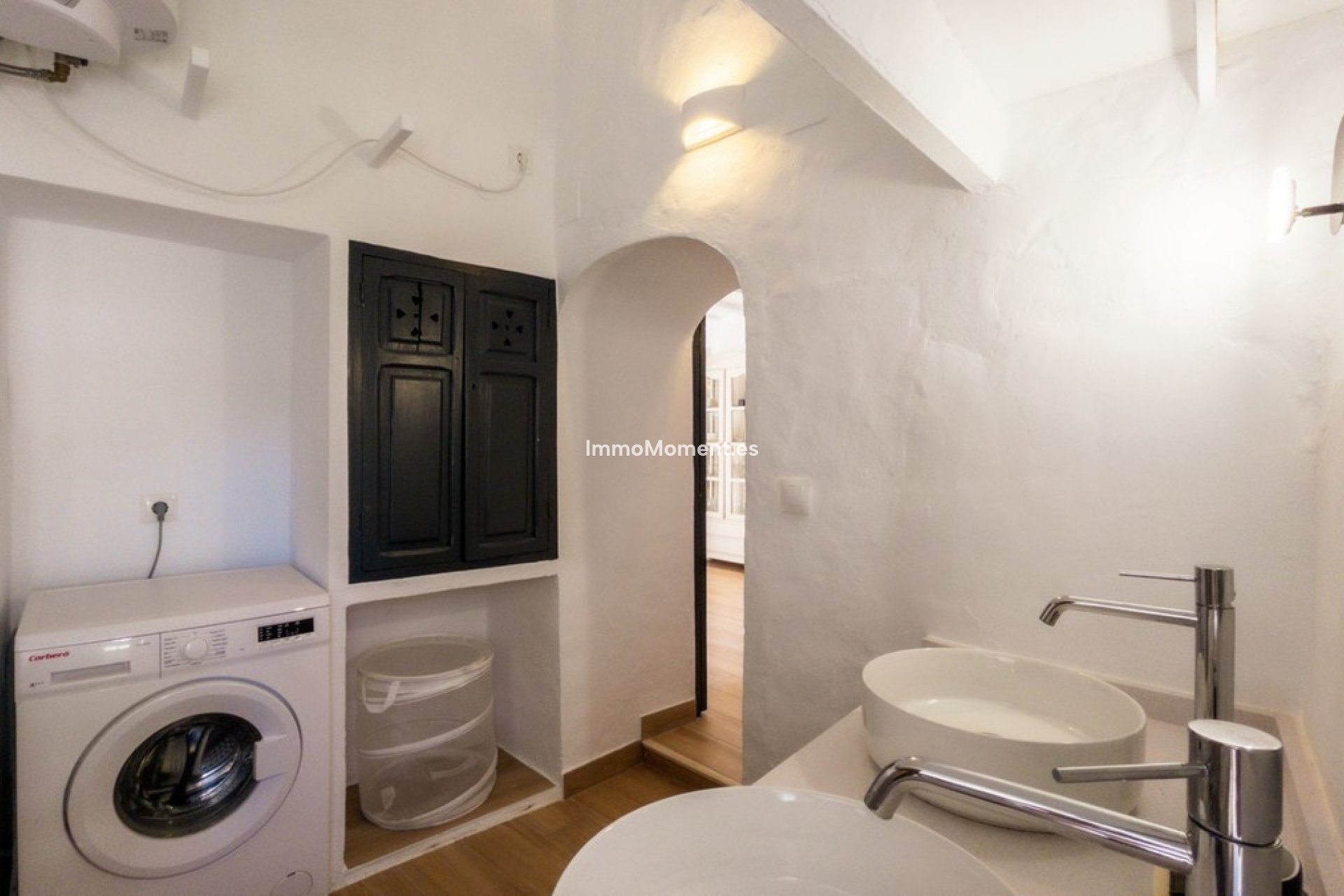 Resale - Townhouse - Inland  - Guaro