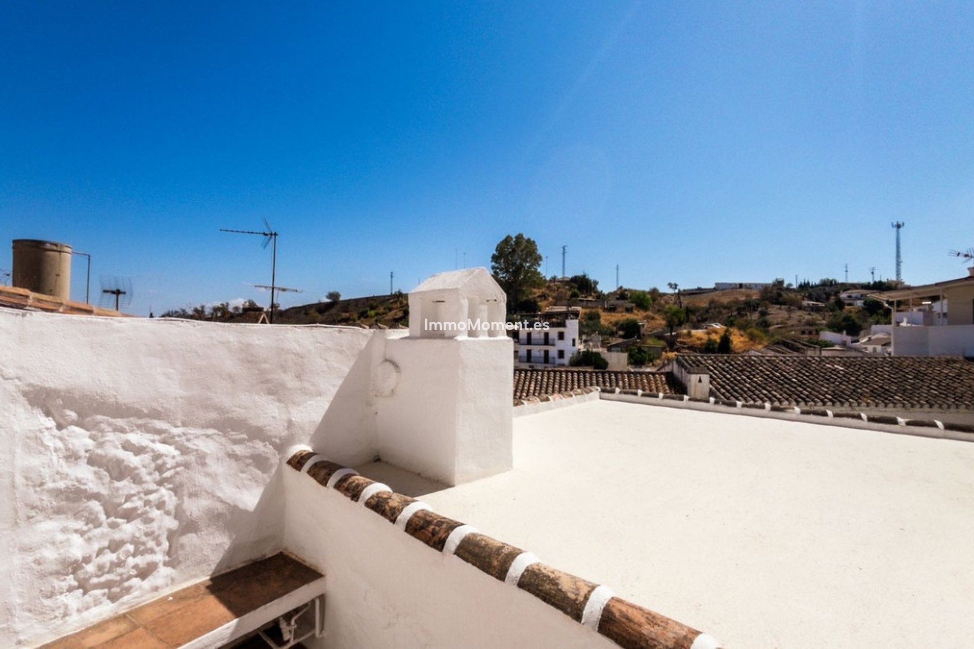 Resale - Townhouse - Inland  - Guaro