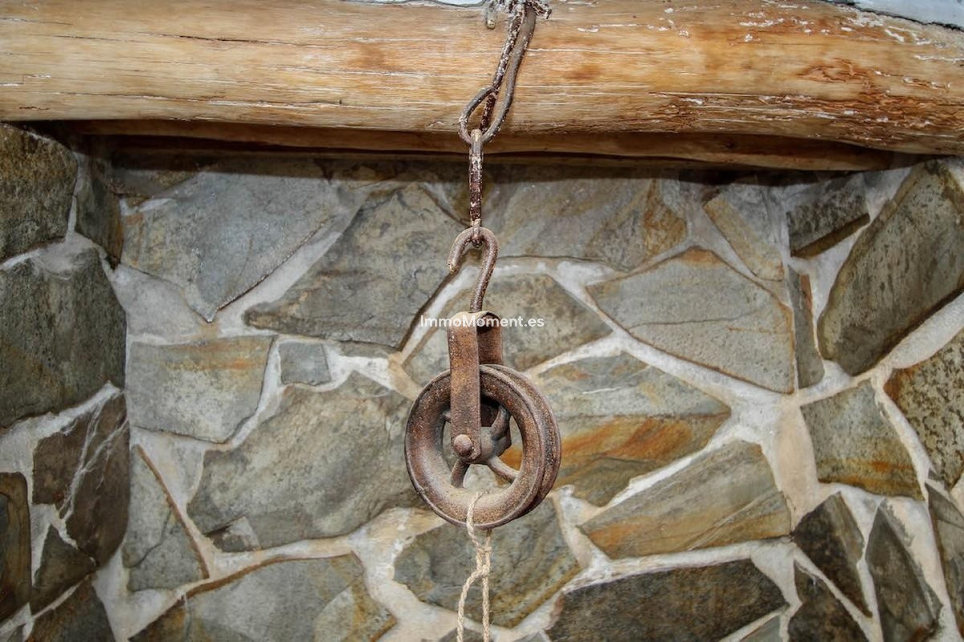 Resale - Townhouse - Inland  - Guaro